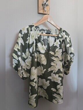 Ann Taylor💫Peasant Top ($59) Med